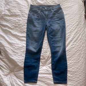 Size 4/27 Lucky brand skinny jeans